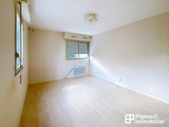 Studio sous compromis – Rennes – Quartier Arsenal Redon – 3 parkings – Libre à la vente