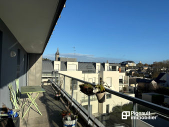 Appartement type 3 – Garage fermé et parking aérien – Terrasse – Chateaubourg