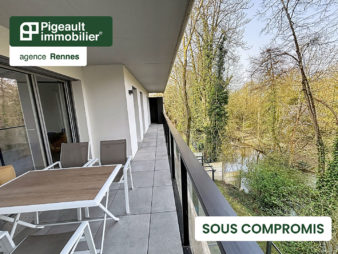 Appartement T3 sous compromis – Résidence récente – Quartier centre ville / Antrain – Vue prairies – Balcon – Parking