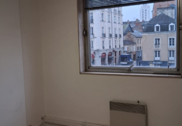 A LOUER-BUREAUX LIBRES-QUAI DUGUAY TROUIN RENNES - AP2- 2026/58