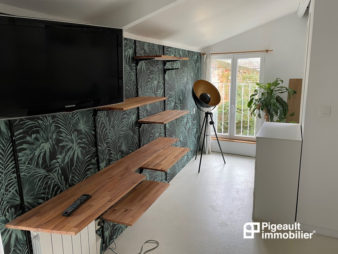 Appartement T1 DUPLEX meublé – Jardinet privatif- Rue Ginguené – Quartier Le Madeleine/Sacré coeur