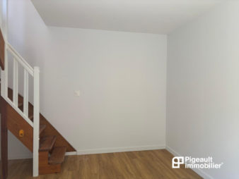 STUDIO DUPLEX –  Quartier Sévigné -Thabor – Dans une impasse  au calme