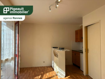 STUDIO – Non meublé – Garage fermé et balcon – Quartier Arsenal Redon