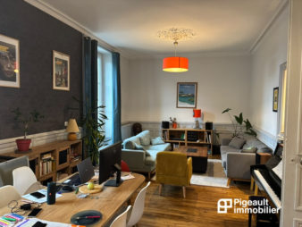 Appartement en plein centre ville – 5 pièces à RENNES