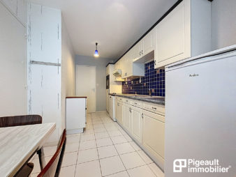 Appartement T3 vendu – Rennes quartier Fac de droit – Ascenseur – Parking – Proche métro