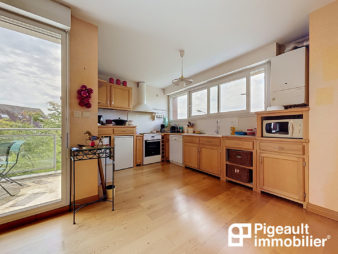 Appartement T4 à vendre – 3 chambres – Montgermont – Balcon – Garage