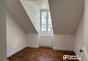 Appartement T1 BIS – 27.05m²  (Au sol 37.96m²) –  Rénové – Quartier Centre ville - SC202311