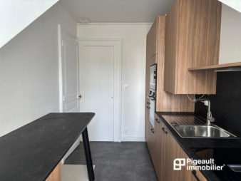 Appartement T1 BIS – 29.98m²  (Au sol 37.96m²) –  Rénové – Quartier Centre ville