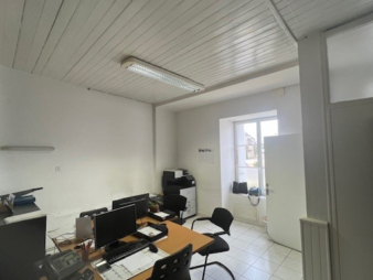LOCAL PROFESSIONNEL A LOUER – CENTRE VILLE DE LIFFRE