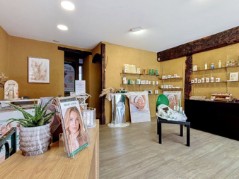 A LOUER-LOCAL COMMERCIAL 50 M²-MORDELLES CENTRE-DISPONIBLE A COMPTER DU 1ER JANVIER 2027.