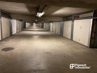 Parking / box Rennes – Square du Roi Arthur – COLOMBIER