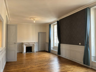 Appartement en plein centre ville – 5 pièces à RENNES